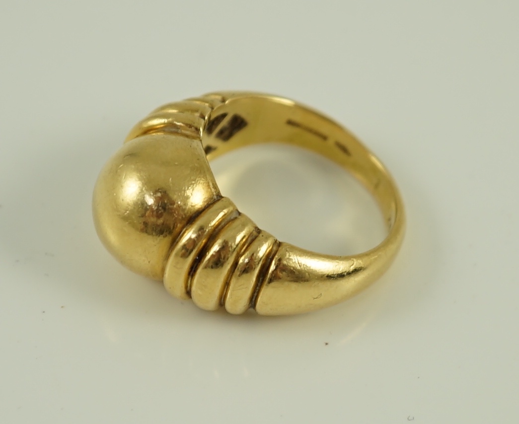 A Boucheron 750 gold dress ring
